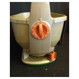 Scotts Wizz Hand-Held Spreader: Battery-Operated Lawn & Garden Fertilizer Distributor, 0.5 Capacity - Retail: $37