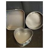 ENLOY Springform Cake Pan Set of 3, Multi-shape, Non-stick, Leakproof, Removable Bottom, Grey, 7.5/8.5/9.5 Inch, 2.75 Inch Height, Oven Safe, Dishwasher Safe - Retail: $18