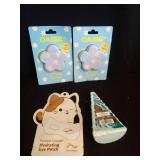 2 Daisy Bath Bombs, a Cedar & Alpine Berry Bath Bomb & a Hydrating Eye Patch Beauty Set - Retail: $15