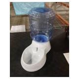 Gravity Water Feeder for Pets