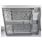 APPEARS NEW - North States Paws Portable Pressue Petgate Gray 26  - 42  x 23