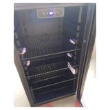 17.7 in.W Single Zone 130-Cans Freestanding/Built-in Beverage Refrigerator Cooler in Black, Reversible Door - Retail: $200