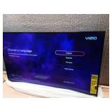 VIZIO 32 Class Full HD 1080p LED Smart TV (VFD32M-0807) - Retail: $109