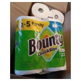 Bounty Quick Size Paper Towels, White, 8 Family Rolls = 20 Regular Rolls (Packaging May Vary)
