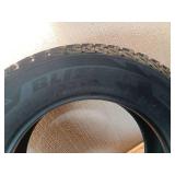 Bridgestone Blizzak DM-V2 Winter 235/65R17 108S - Retail: $150