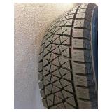 Bridgestone Blizzak DM-V2 Winter 235/65R17 108S - Retail: $150