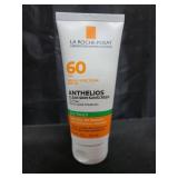 La Roche-Posay Anthelios Clear Skin Sunscreen Dry Touch SPF 60, Oil Free Sunscreen For Face, Oil Absorbing, Broad Spectrum SPF + Antioxidants, Non-Greasy, Oxybenzone Free, Travel Size Retail: $21