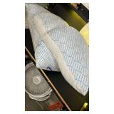 WISHSMILE Cooling Pillows Queen Size Set of 2, Memory Foam Pillows with Zipper, Adjustable Firmness for Sleeping Cool Cold Pillow to Hot, Side, Back and Stomach Sleepers, 2 Pack, 20x30 - Retail: $38