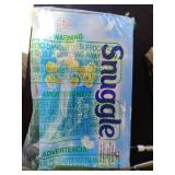 Snuggle Dryer Sheets, Long Lasting Fresh and Clean Scent, Laundry Fabric Softener, Control Static, Reduce Wrinkles, HE Safe, 200 Count - Retail: $7