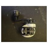 CAMEKOON Bahamut 400 Baitcasting Fishing Reels, Larger Capacity and Longer Power Handle for Light Jigging Fishing, 7.2:1 High Speed Gear Ratio, 35 LBs Max Drag, Carbon Fiber Frame and Side Covers