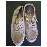 Skechers Womenfts Bobs B Cute Sneaker  Memory Foam, Flexible Outsole, Lightweight Vegan Shoes, Taupe, 5.5 - Retail: $45
