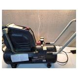 8G 150 PSI Hotdog Air Compressor - Retail: $150
