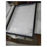 Display case 23x31