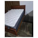 Summit bed w/wooden bed frame