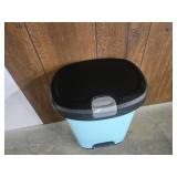 Plastic trashcan