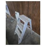 Metal step ladder