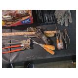 Mixed Tool Lot with Battery Pack and Work Gloves