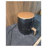 Black and gold air fryer