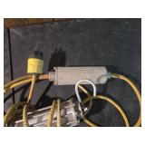 Heavy duty shop lamp