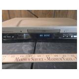 JVC XV-SA75 DVD/CD Player with Manual
