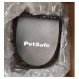 PetSafe Stay & Play Compact Wireless Fence - Portable & No-Dig - Covers Up to 3/4 Acre - for Dogs 5lb+ - Retail: $234