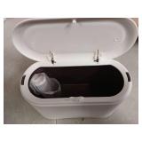 AYADA Mini Trash Can with Lid, 1.5L Capacity, White, Desktop