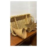Baskets including a cornucopia