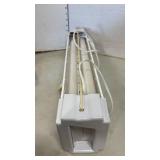 Fluorescent Light Fixture with bulbs