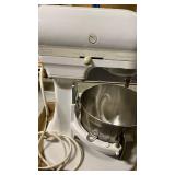 Kitchen Aid mixer white