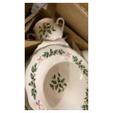 Nikko Christmastime Holly Pattern Dinnerware Set