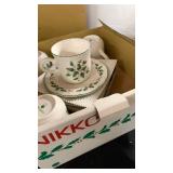 Nikko Christmastime Holly Pattern Dinnerware Set