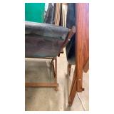 2 lawn chairs