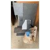 Slate pieces and sand