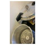 Vintage pressure cooker and Kitchenworthy manual food processor NIB