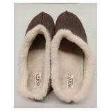 APPEARS NEW - Earth Origins Brown Slippers with Faux Fur Lining. Size 12