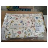 Lug medium tote with trolley sleeve skyliner hummingbird floral - Retail: $25