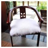Softlife White Small Faux Fur Sheepskin Throw Rug Fluffy Shag Fur Chair Cover Pad Washable Square Area Rugs for Living Room Bedroom Dorm 20\" x 20\"
