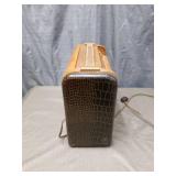 Philco Mid-Century Table Radio For Parts or Repair