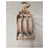 Triple Wheel Iron Pulley Block with Hook