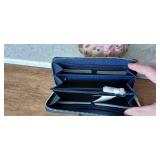 DARCY PATENT BOW ACCORDION ZIP WALLET (COACH F52172) SILVER/NAVY REG.$258