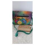 Anuschka Classic Woman Flap Over Accordion Cross Body Handbag 512