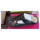 ASSORTMENTS OF BRAND NEW HIGH QUALITY WOMENS SHOE LOT BRAND NEW 50 PAIRS