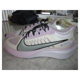 NIKE Women
