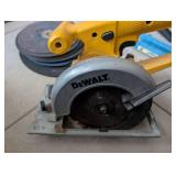 DeWalt Circular Saw with Cutting Discs