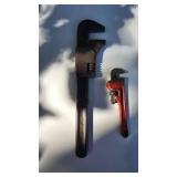Classic Pipe Wrench Set - Moore and Red Handle