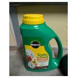 Miracle-Gro Shake 