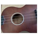 Luna Guitars Mahalo Soprano Ukulele - Brown