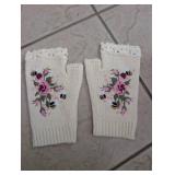 Floral Embroidered Fingerless Gloves