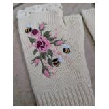 Floral Embroidered Fingerless Gloves