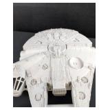 Star Wars Millennium Falcon Action Figure Case with Figures